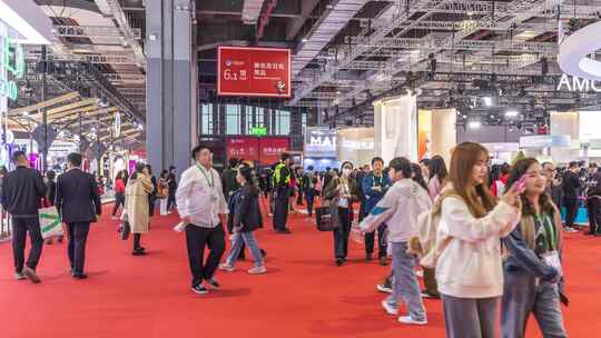 2023第六届中国进口博览会6.1馆人流延时