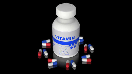 一瓶维生素K胶囊、药丸、片剂、Alpha