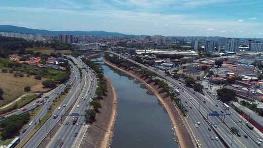 马路上的车流视频素材模板下载