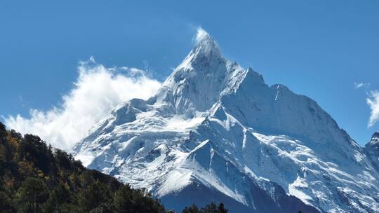 壮丽的雪山美景