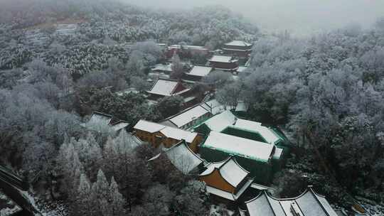 杭州雪景风光法喜寺下雪空镜