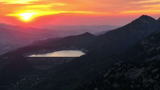 晚霞夕照泰山抽水蓄能水库