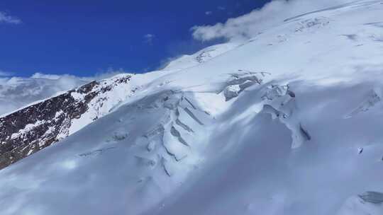 航拍冰川之父慕士塔格峰雪山冰川风光