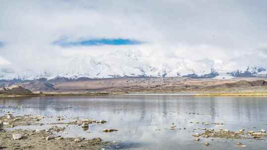 新疆克州阿克陶喀拉库勒湖 湖泊雪山8K延时