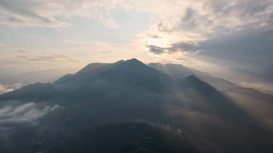 秤架山水风光延时素材