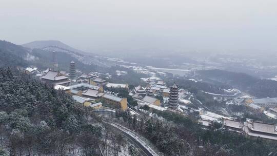 航拍南京宏觉寺雪景