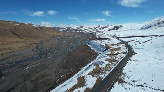 三江源国家公园黄河源巴颜喀拉雪山公路