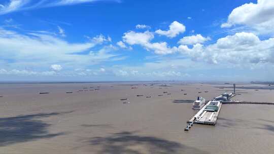 航拍上海宝山国际邮轮轮码头 鼓浪屿号首航