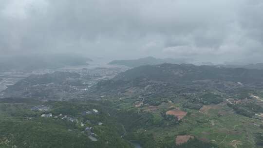 航拍福建宁德福鼎太姥山海上仙山风光