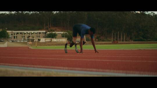训练跑步的残疾运动员视频素材模板下载