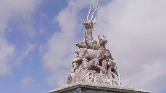 可可西里自然保护区索南达杰纪念碑