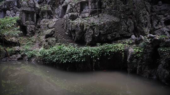 杭州灵隐寺飞来峰造像布袋弥勒佛