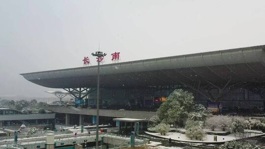 4K长沙南站雪景航拍