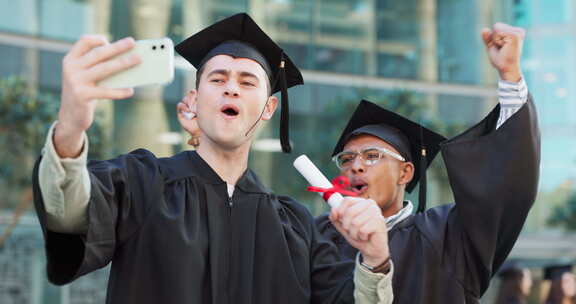 自拍，毕业和大学与学生，庆祝或快乐与大学