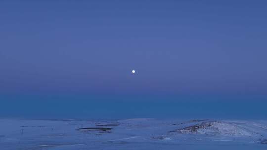 呼伦贝尔草原冬季雪景暮色月夜