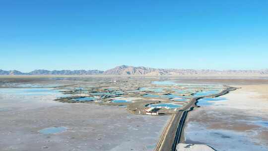 4K青海大柴旦翡翠湖全景风光航拍视频