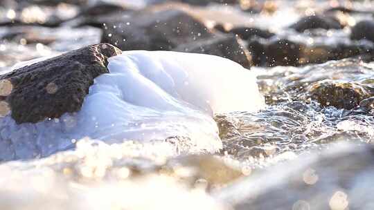 冰融 冬天 初春 水面 河流 冰雪融化 自然