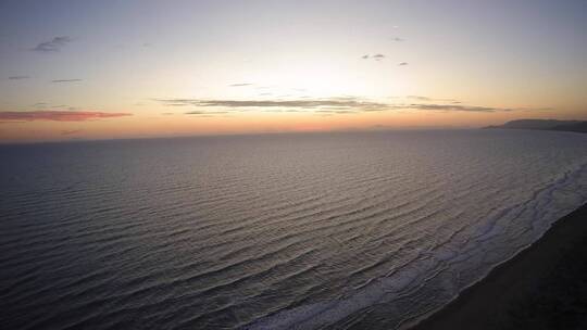 清晨大海海岸线