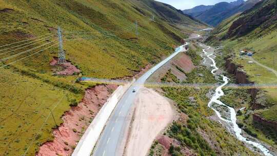 青海玉树公路自然风光航拍