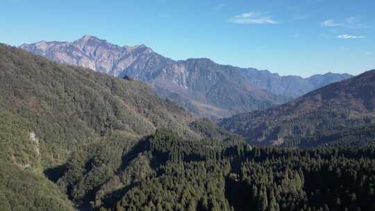 山川航拍山涧流水