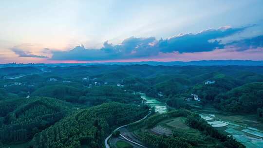 青山丘陵乡村田野田园与夕阳晚霞延时风光