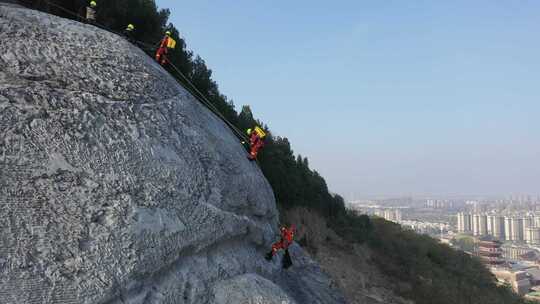 航拍消防员绳索攀岩训练
