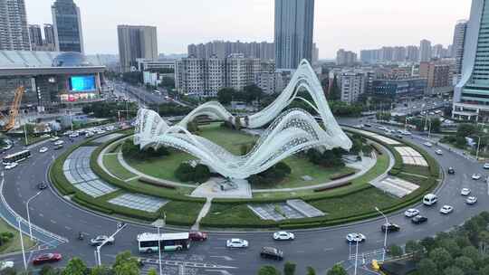 武汉光谷国际广场航拍转盘车流交通俯拍圆盘