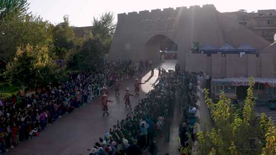 航拍新疆喀什古城开城仪式4K特色舞蹈活动