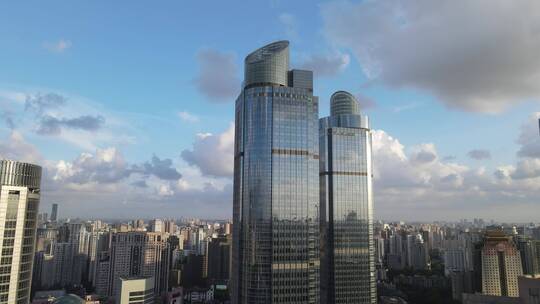 上海徐家汇港汇恒隆广场全景4K航拍视频素材模板下载