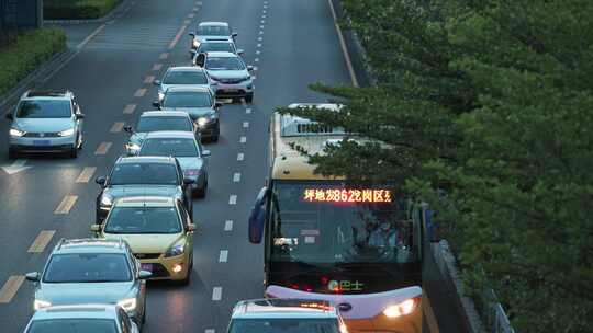 城市下班高峰期车流视频素材模板下载