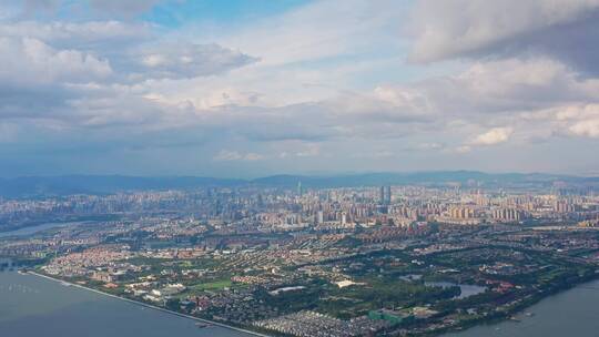 昆明西山公园凌虚阁航拍昆明市城市全景