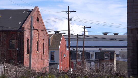 宾夕法尼亚州雷丁市工业仓库区公寓的一张照片