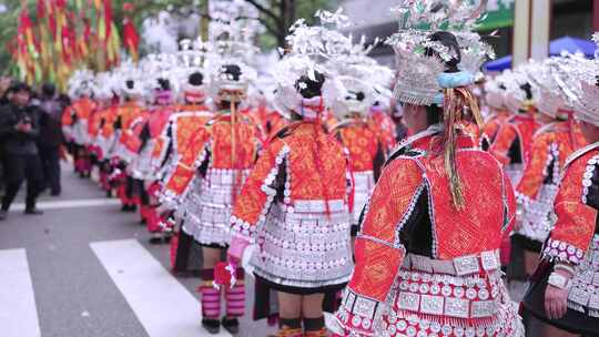 非遗文化吹芦笙苗族盛装游行4k实拍
