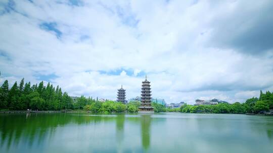 广西桂林山水两江四湖唯美湖水风景天空之镜