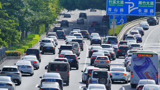 广西南宁民族大道交通繁忙下班高峰拥堵延时