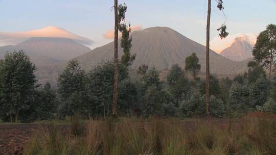 非洲火山链的照片