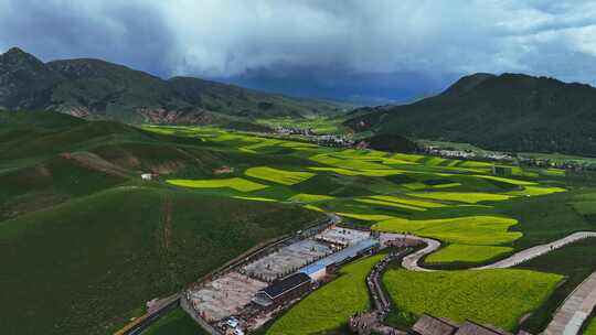 祁连山脉卓尔山风景航拍