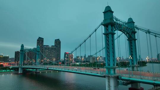 武汉古田桥，夜景平视环绕镜头