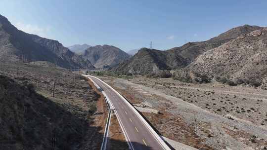 贺兰山汝箕沟河滩公路01