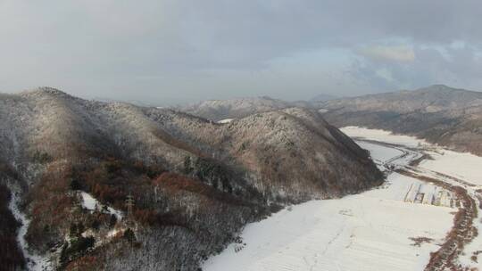 航拍东北山区雪景，树挂，雾凇