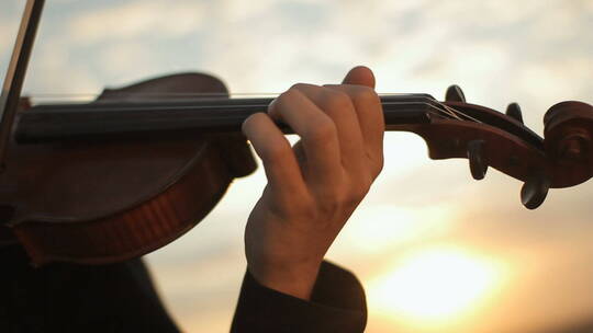 小提琴表演