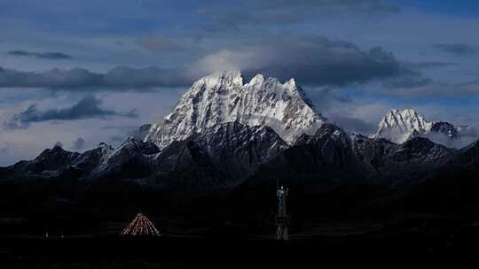 雅拉雪山（延时）