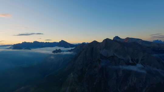 航拍多洛米蒂山