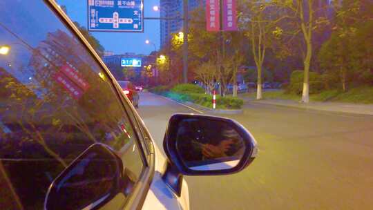 夜晚汽车在马路上行驶视频素材视频素材模板下载