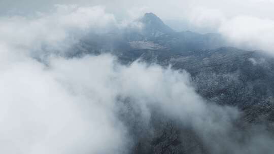 杭州临安大源塘水库雪景云雾航拍