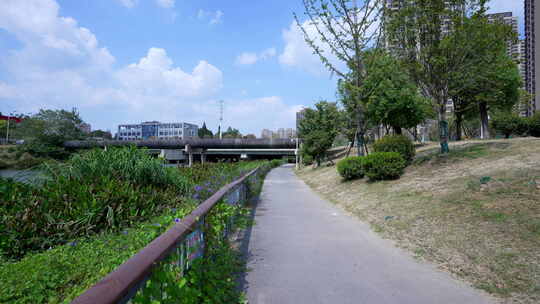 武汉洪山区巡司河活水公园风景