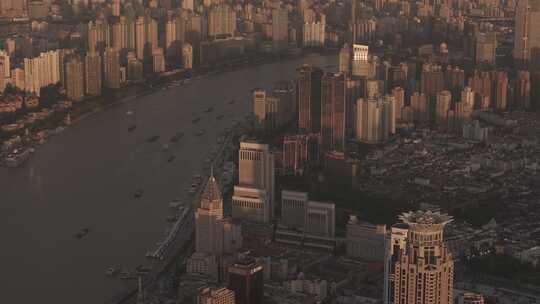 黄浦江畔城市建筑群俯瞰