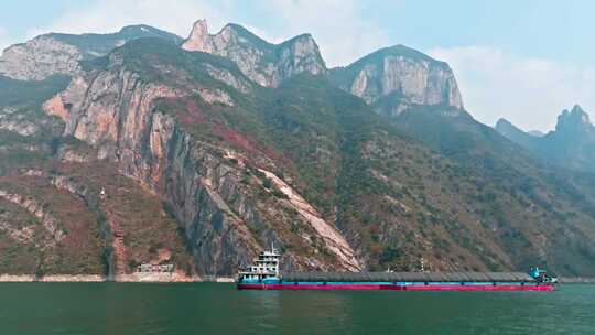 长江三峡巫峡红叶