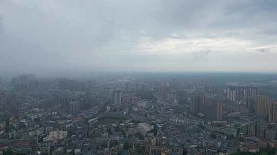 中国西南县城仁寿雨前一角