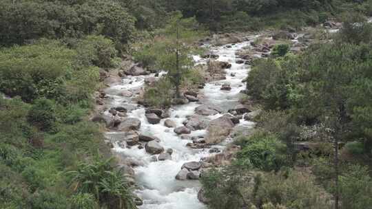 瀑布水流山泉水大自然自然风景自然风光